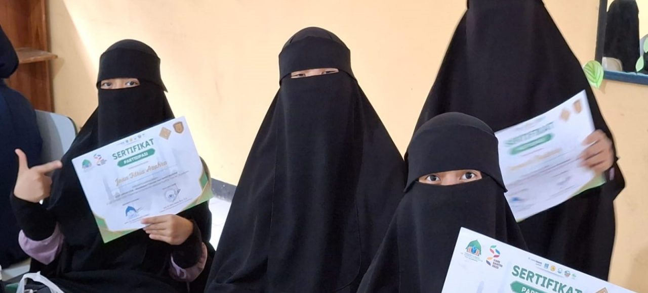 SMP Putri Humaira, Rebut Gelar Juara MHQ pada ajang Musabaqoh Tahunan Hari Santri Nasional (MUSTAHSAN) di Pondok Pesantren Al Qur’an KH. Abdullah Syafi’ie, Pulo Air, Sukabumi, Minggu (19/10/2025)